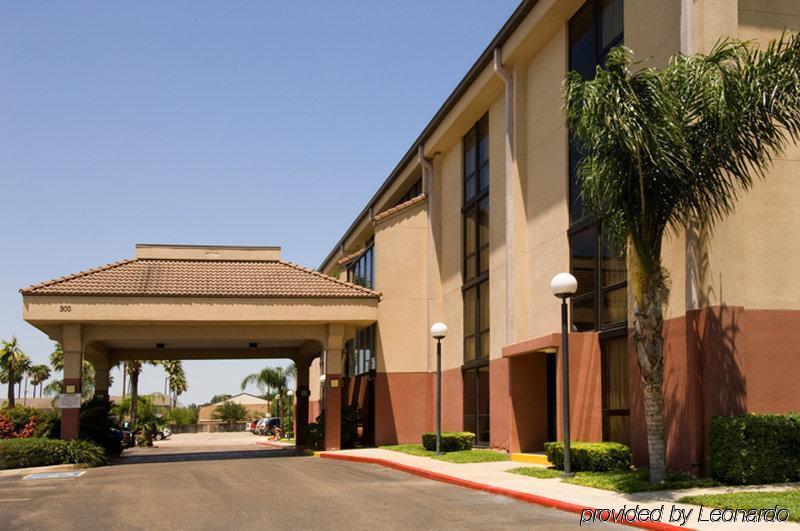 Pear Tree Inn Mcallen Bagian luar foto